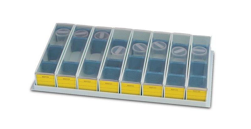 Bandeja-de-Medicacao-BLP-5200-com-8-Dispensadores-Removiveis