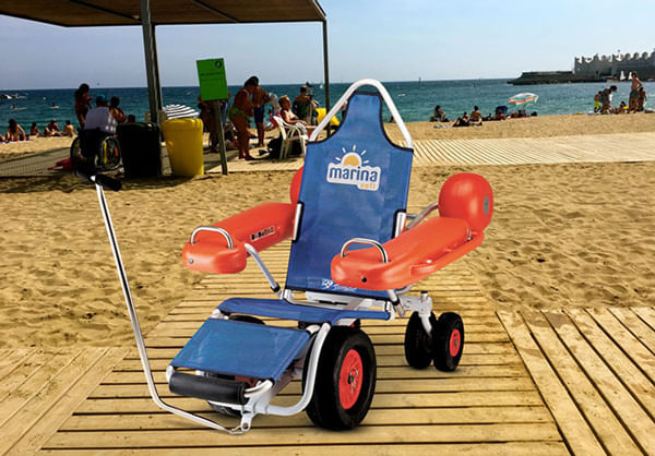Cadeira-de-Rodas-Anfibia-para-Praia-ou-Piscina