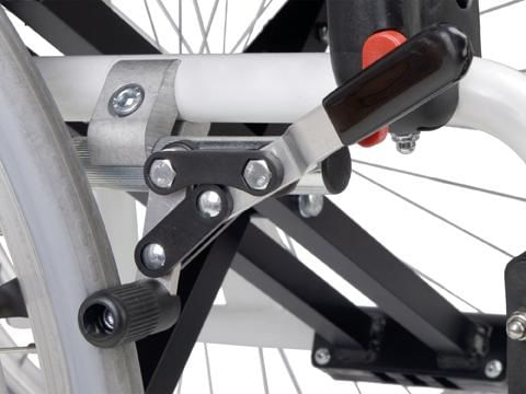 Cadeira-de-Rodas-em-Aluminio-Latina