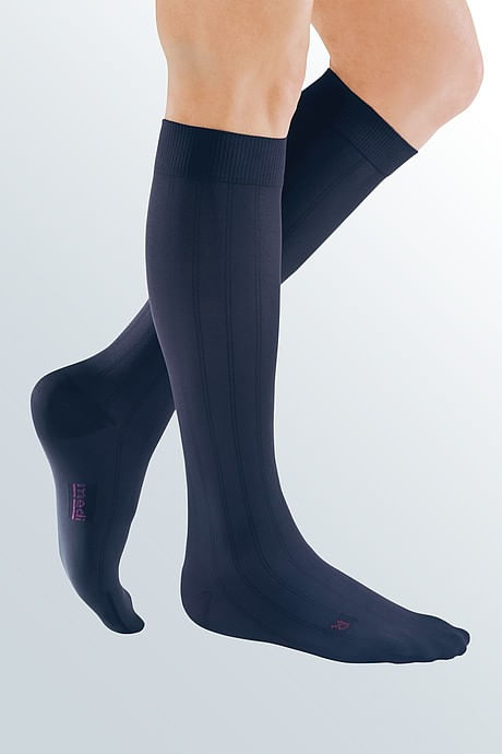 Meias-de-Compressao-ate-ao-Joelho-Mediven-For-Men-Cl-2-Azul-Escuro