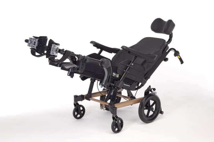Cadeira-de-Rodas-Invacare-Rea-Clematis-Pro