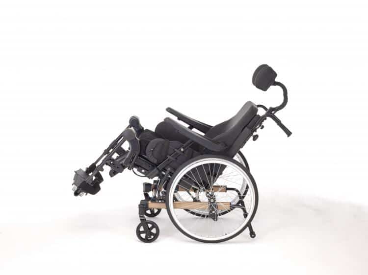 Cadeira-de-Rodas-Invacare-Rea-Clematis-Pro